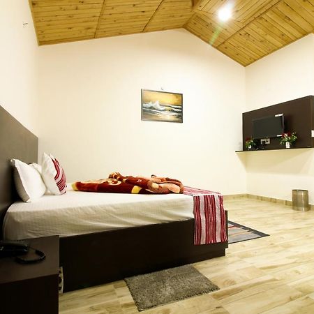 Chaman Vatika Hotel กูลู ภายนอก รูปภาพ