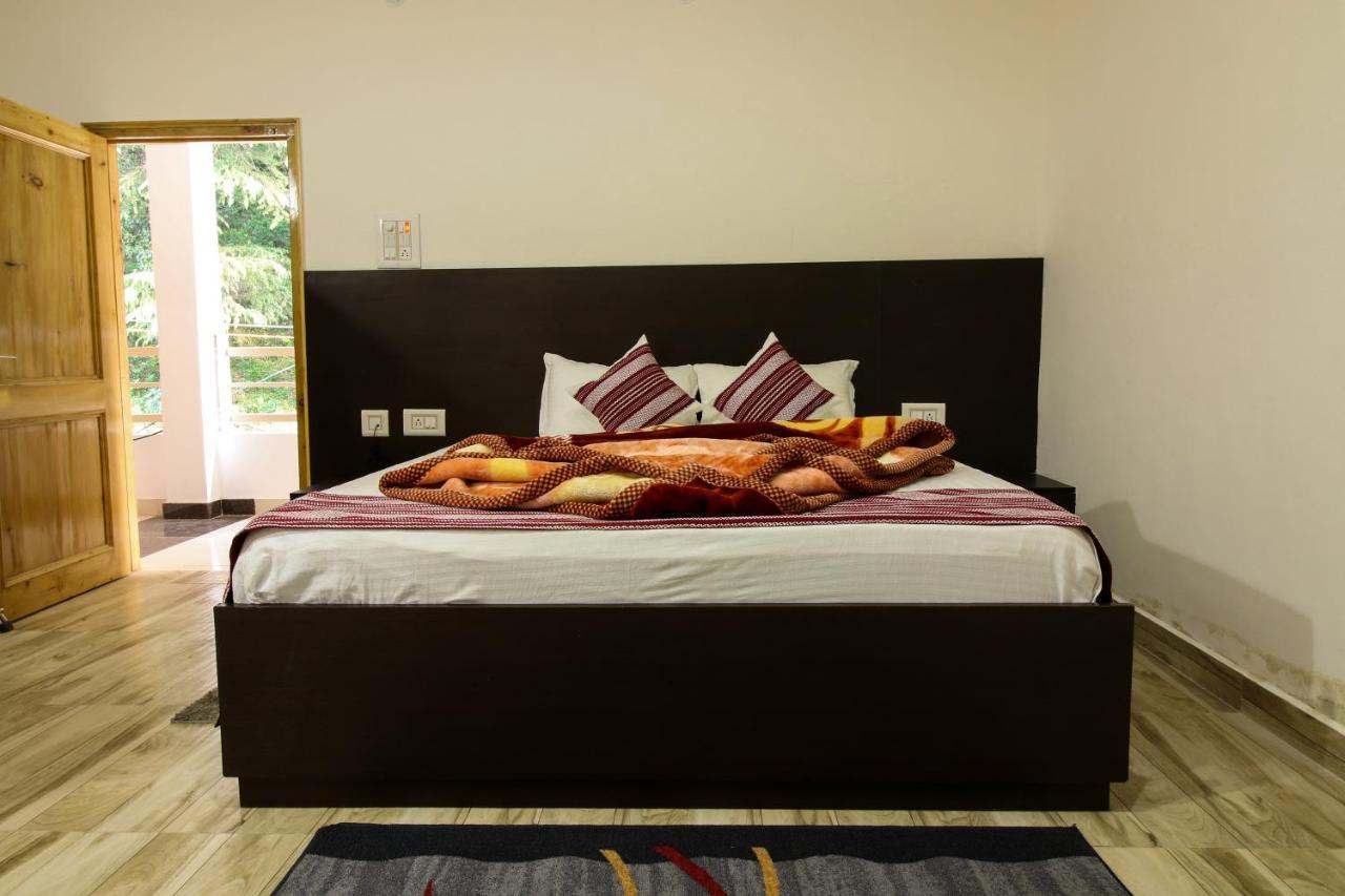 Chaman Vatika Hotel กูลู ภายนอก รูปภาพ